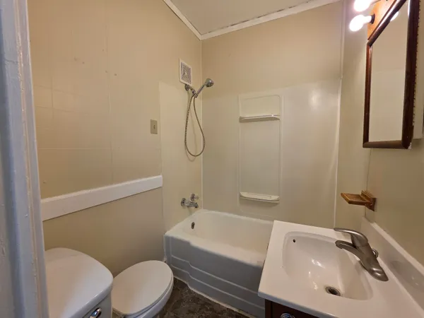 $189,000 | 401 South College Avenue, Fox Lake, WI 53933