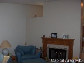 1413 Guemes Court Springfield, IL 62702 - Photo 3 of 10