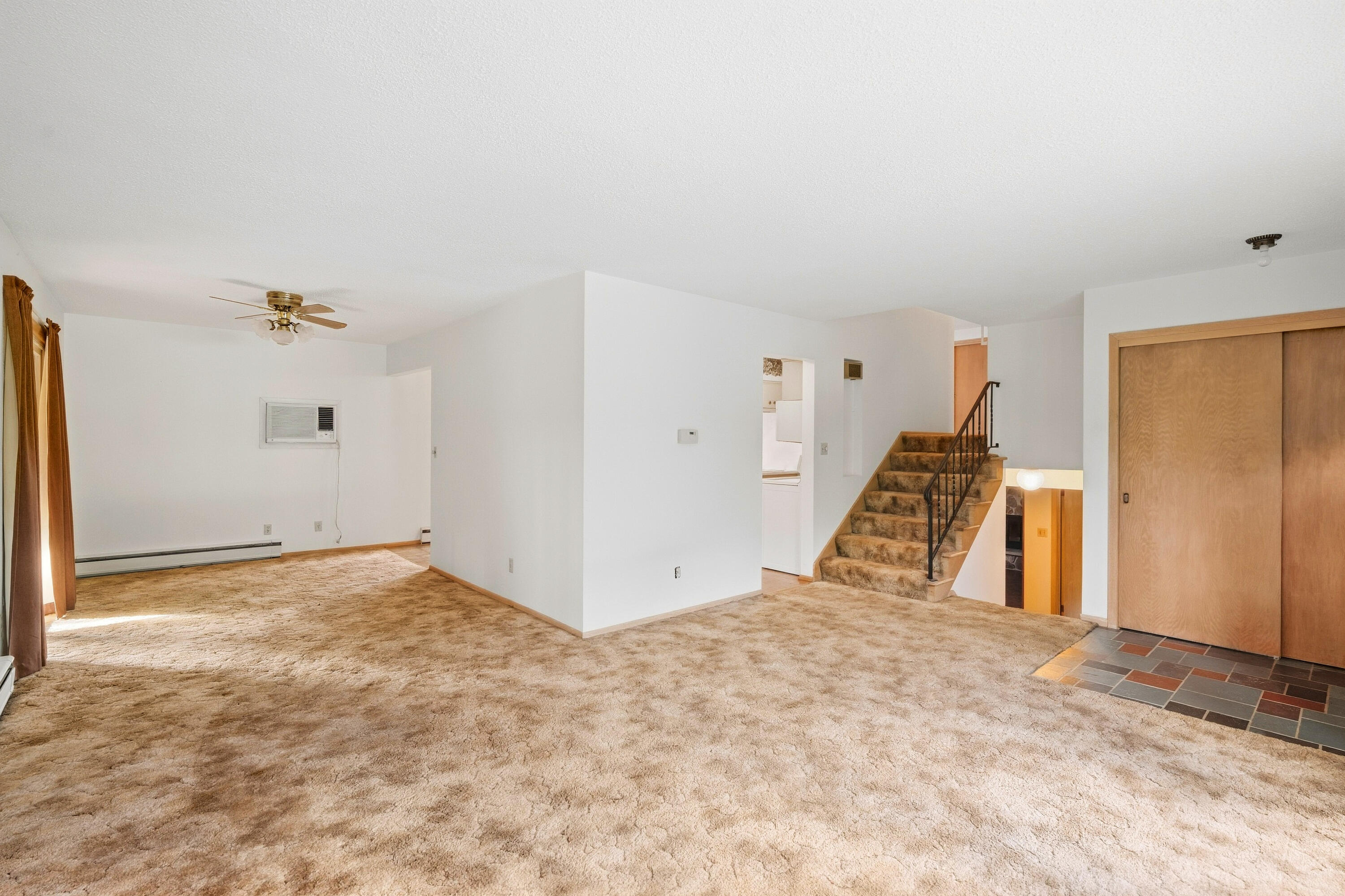 4703 7 Mile Road Caledonia, WI 53402 - Photo 2 of 26 LR - DR