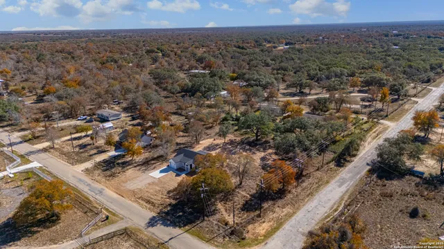 $319,900 | 816 County Road 6723, Natalia, TX 78059