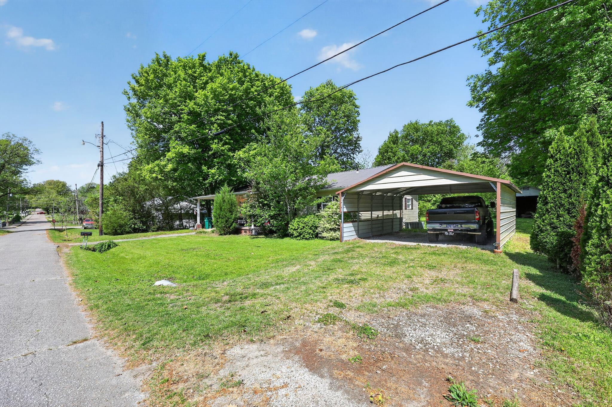 285 Jones Street Huntingdon, TN 38344 - Photo 8 of 33