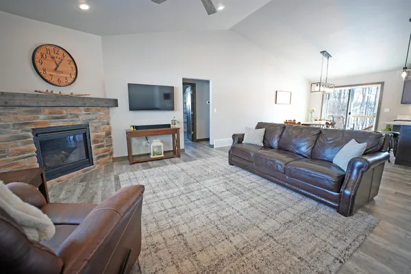 $534,900 | 346 Red Tail Court, Sobieski, WI 54171