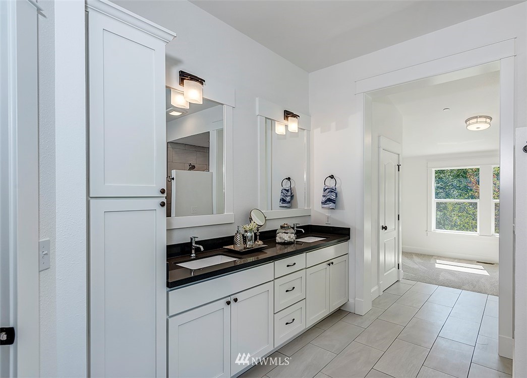 10716 Upper Preston Road Southeast Issaquah, WA 98027 - Photo 14 of 25 Gallery Image 14