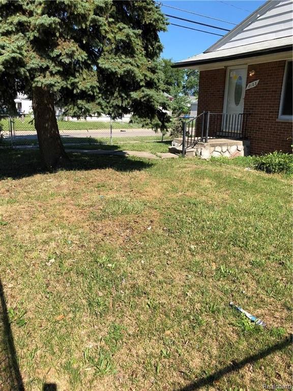 2103 Rome Avenue Warren, MI 48091 - Photo 1 of 13