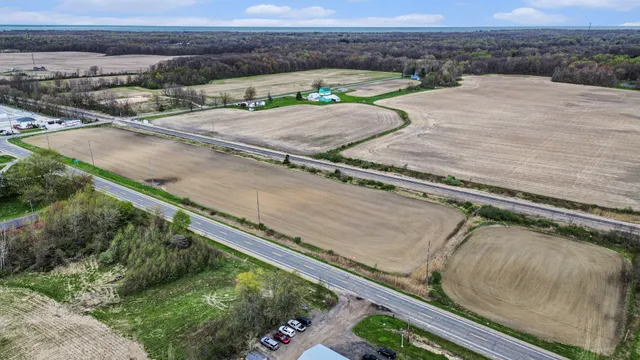 $255,000 | 17567 A Lakeside Road, Three Oaks, MI 49128