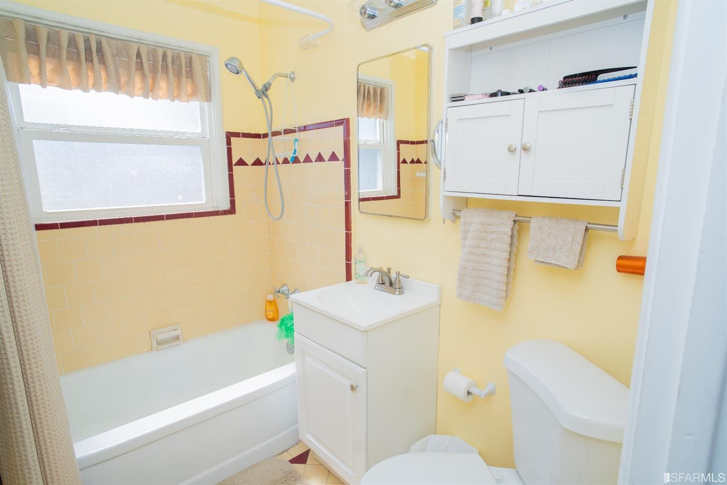 539 Vallejo Avenue Rodeo, CA 94572 - Photo 8 of 19 Gallery Image 8