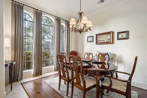 $1,465,000 | 2 Lenox Hill Drive, The Woodlands, TX 77382
