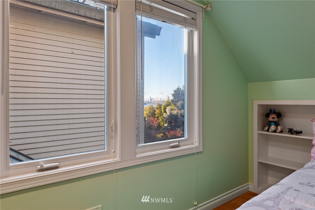 10 Brook Bay Road Mercer Island, WA 98040 - Photo 22 of 39 Gallery Image 22