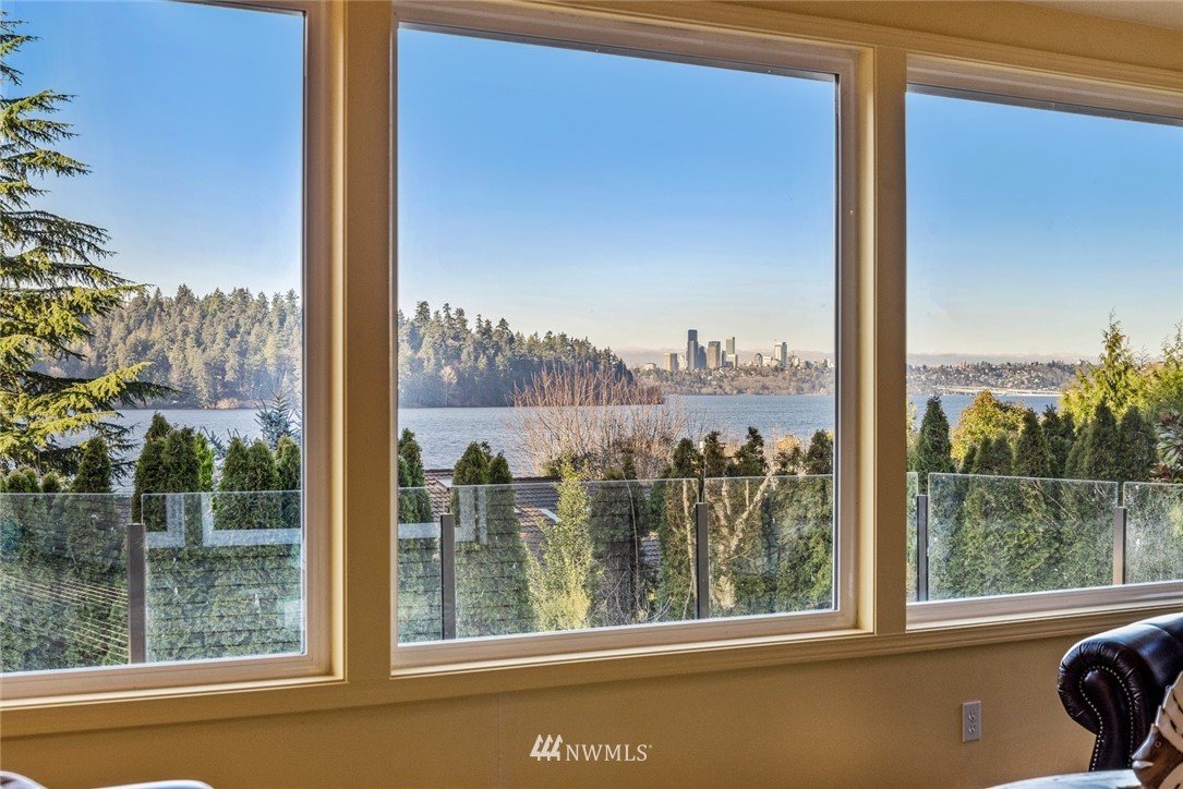 10 Brook Bay Road Mercer Island, WA 98040 - Photo 9 of 39 Gallery Image 9
