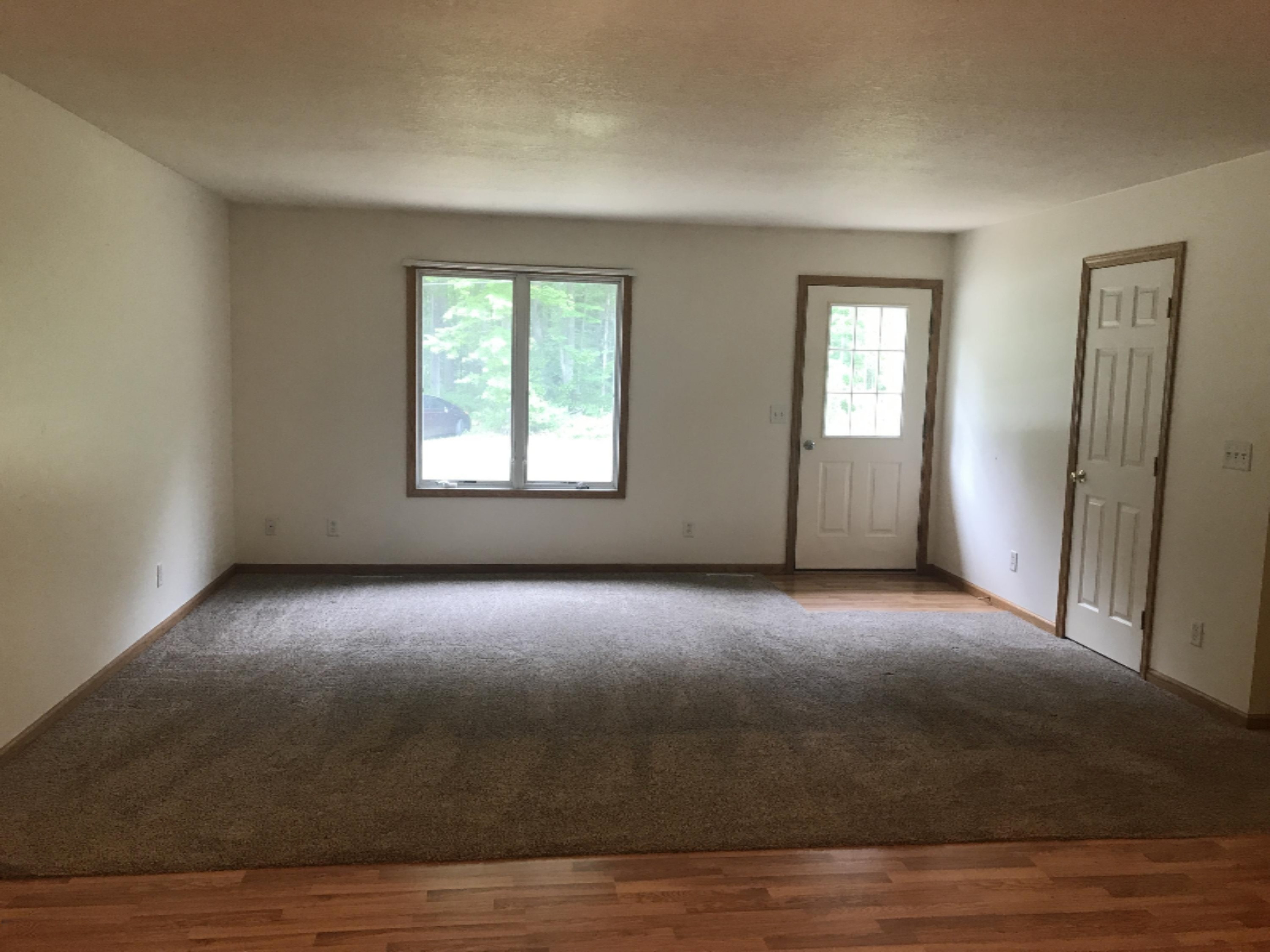 916 North Peterson Road Muskegon, MI 49445 - Photo 5 of 11 IMG_1610