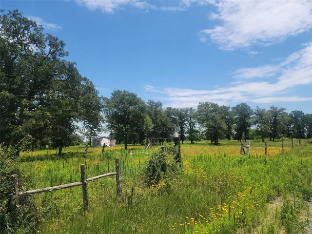 $229,000 | 323 Summit Road, Eagle Lake, TX 77434