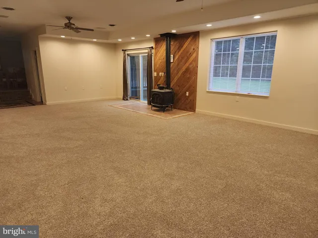 en empty room with windows