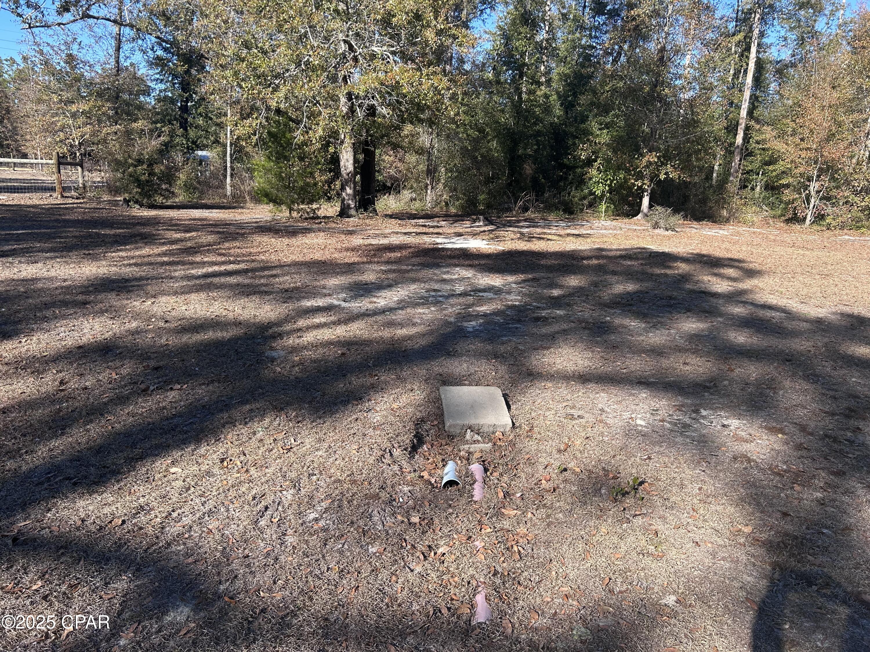 12221 Glenwood Road Fountain, FL 32438 - Photo 2 of 10