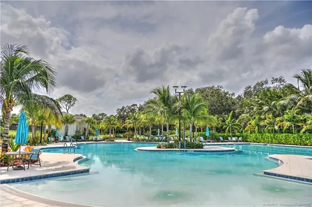 $550,000 | 5311 Southeast Brandywine Way, Unit 28, Stuart, FL 34997