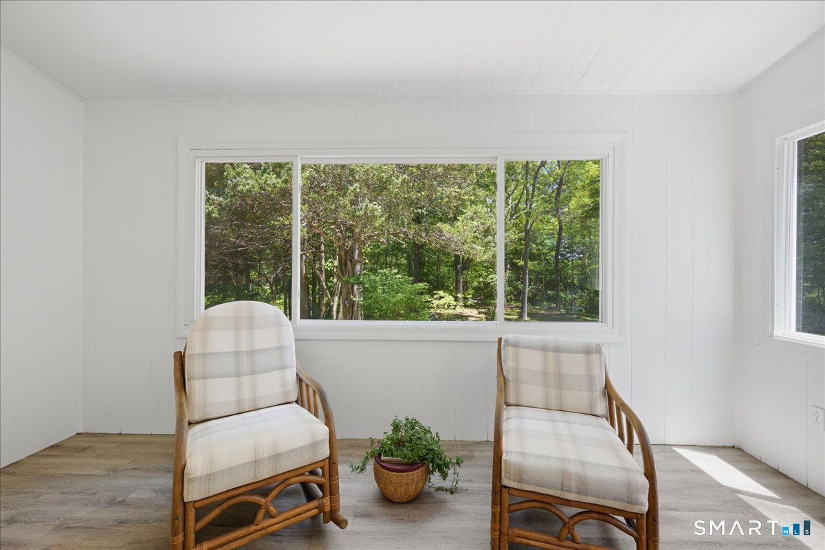 8 Roxbury Court East Lyme, CT 06357 - Photo 16 of 39