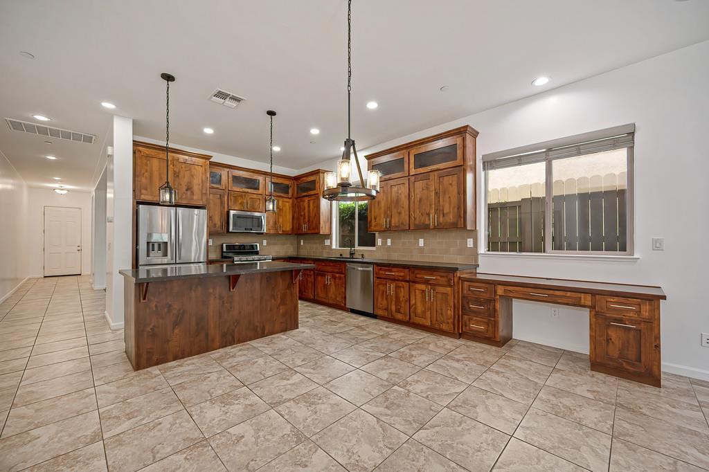 2232 Ranch View Drive Rocklin, CA 95765 - Photo 6 of 36