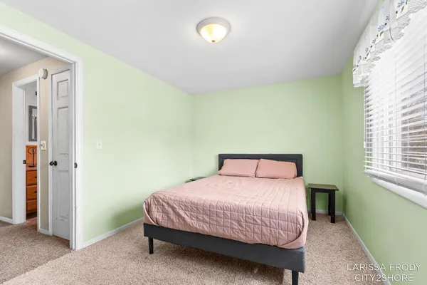 $339,900 | 245 Helen Drive, Rockford, MI 49341