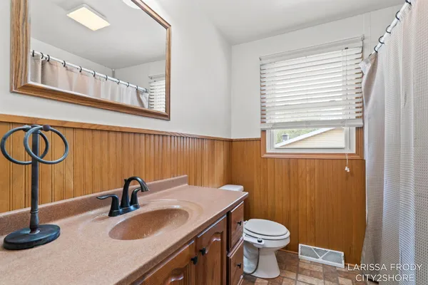 $339,900 | 245 Helen Drive, Rockford, MI 49341