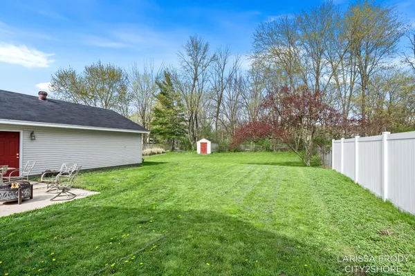 $339,900 | 245 Helen Drive, Rockford, MI 49341