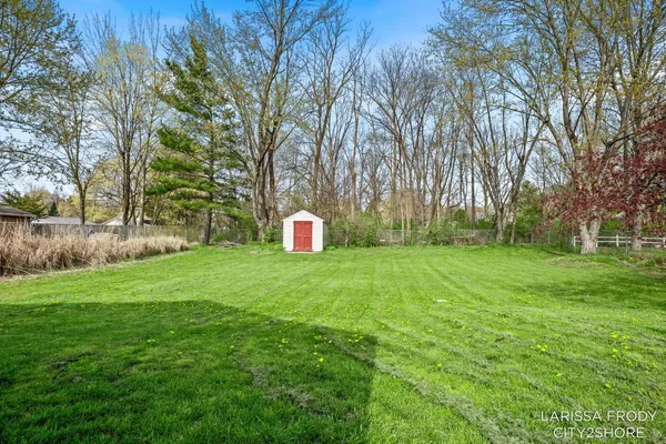$339,900 | 245 Helen Drive, Rockford, MI 49341