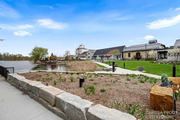 $339,900 | 245 Helen Drive, Rockford, MI 49341