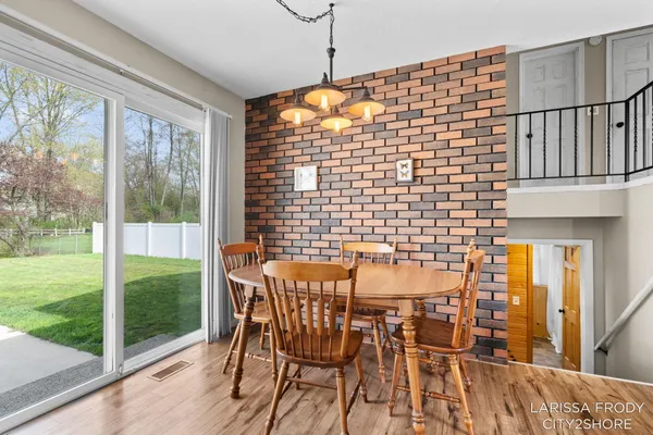 $339,900 | 245 Helen Drive, Rockford, MI 49341