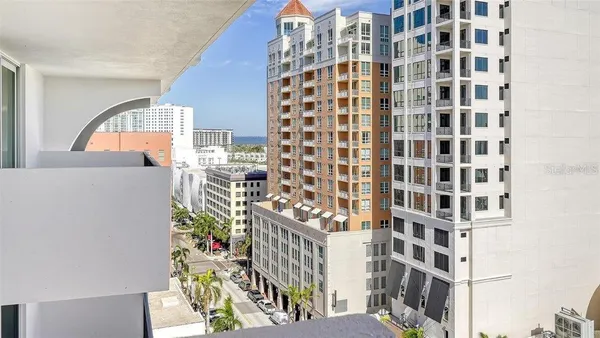 $599,000 | 101 South Gulfstream Avenue, Unit 15B, Sarasota, FL 34236