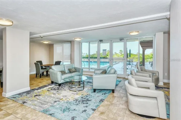 $599,000 | 101 South Gulfstream Avenue, Unit 15B, Sarasota, FL 34236