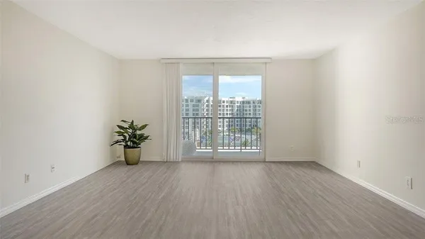 $599,000 | 101 South Gulfstream Avenue, Unit 15B, Sarasota, FL 34236