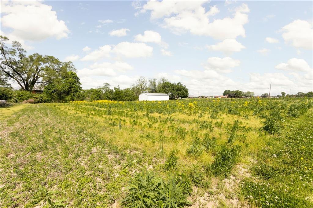 525 West Thompson Road Indianapolis, IN 46217 - Photo 13 of 33 Gallery Image 13