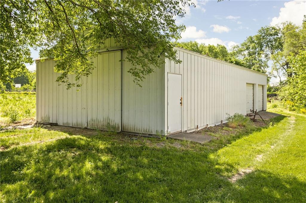 525 West Thompson Road Indianapolis, IN 46217 - Photo 18 of 33 Gallery Image 18