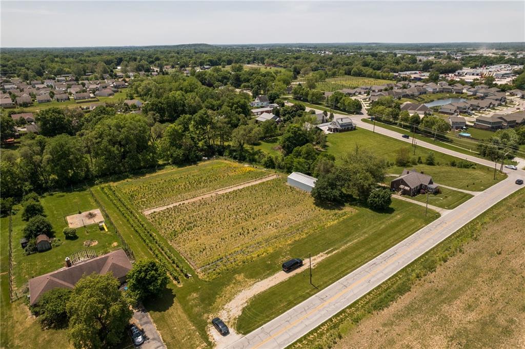 525 West Thompson Road Indianapolis, IN 46217 - Photo 21 of 33 Gallery Image 21