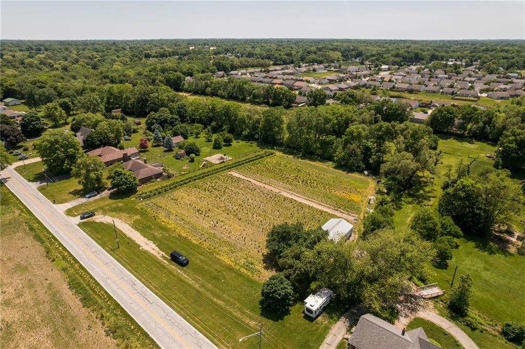 525 West Thompson Road Indianapolis, IN 46217 - Photo 23 of 33 Gallery Image 23