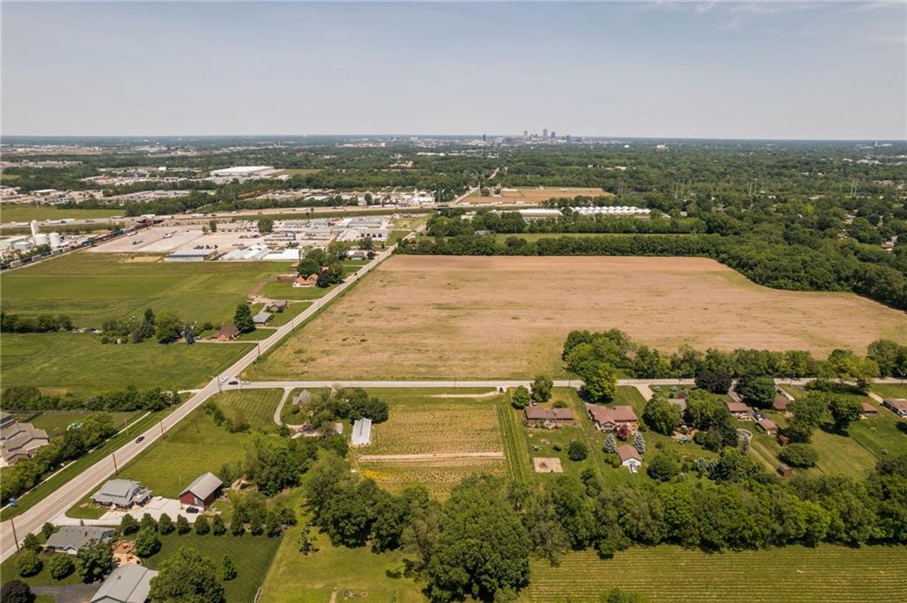 525 West Thompson Road Indianapolis, IN 46217 - Photo 28 of 33 Gallery Image 28