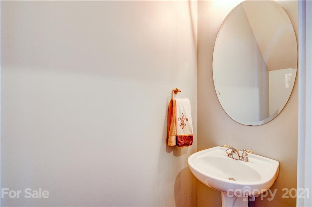 1375 Barnett Woods Fort Mill, SC 29708 - Photo 14 of 37 Gallery Image 14