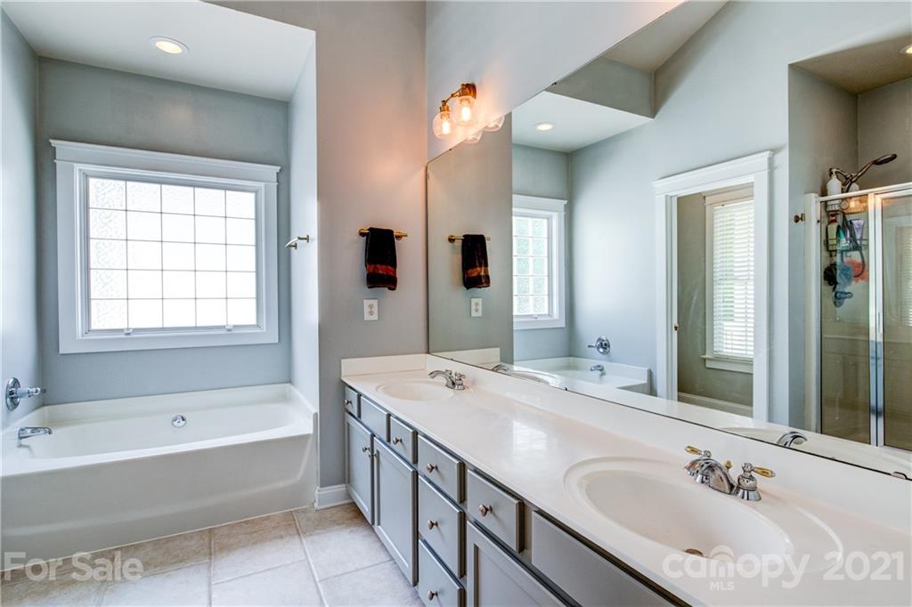 1375 Barnett Woods Fort Mill, SC 29708 - Photo 21 of 37 Gallery Image 21