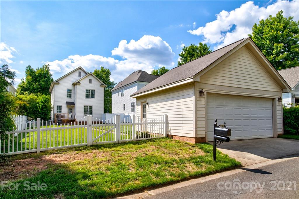1375 Barnett Woods Fort Mill, SC 29708 - Photo 27 of 37 Gallery Image 27