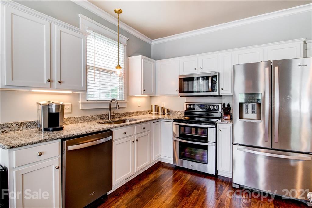 1375 Barnett Woods Fort Mill, SC 29708 - Photo 8 of 37 Gallery Image 8