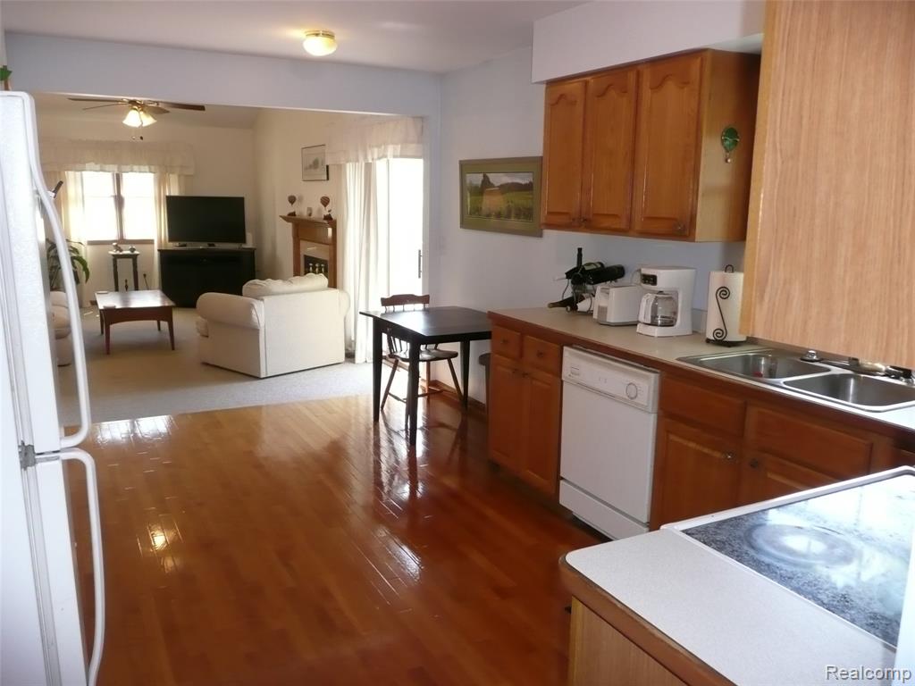 2388 Ava Howell, MI 48843 - Photo 13 of 31