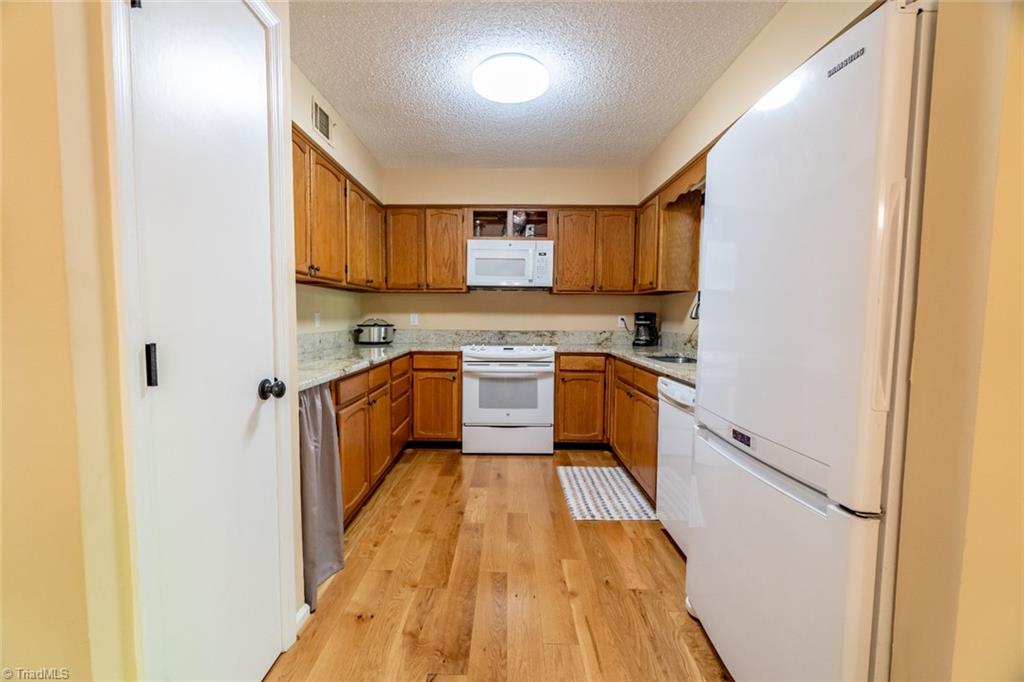 244 Northpoint Avenue, Unit B High Point, NC 27262 - Photo 11 of 30 Gallery Image 11