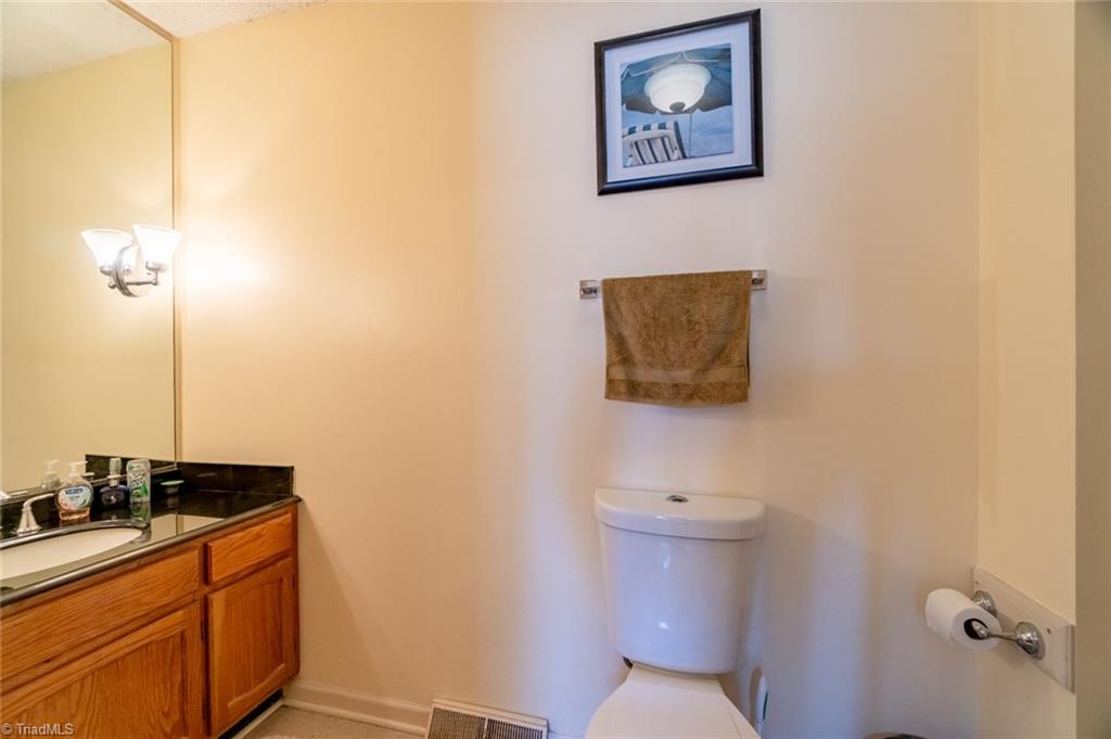 244 Northpoint Avenue, Unit B High Point, NC 27262 - Photo 21 of 30 Gallery Image 21