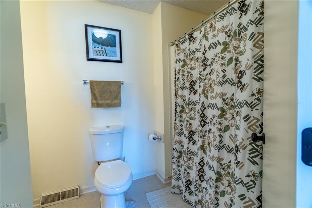 244 Northpoint Avenue, Unit B High Point, NC 27262 - Photo 26 of 30 Gallery Image 26