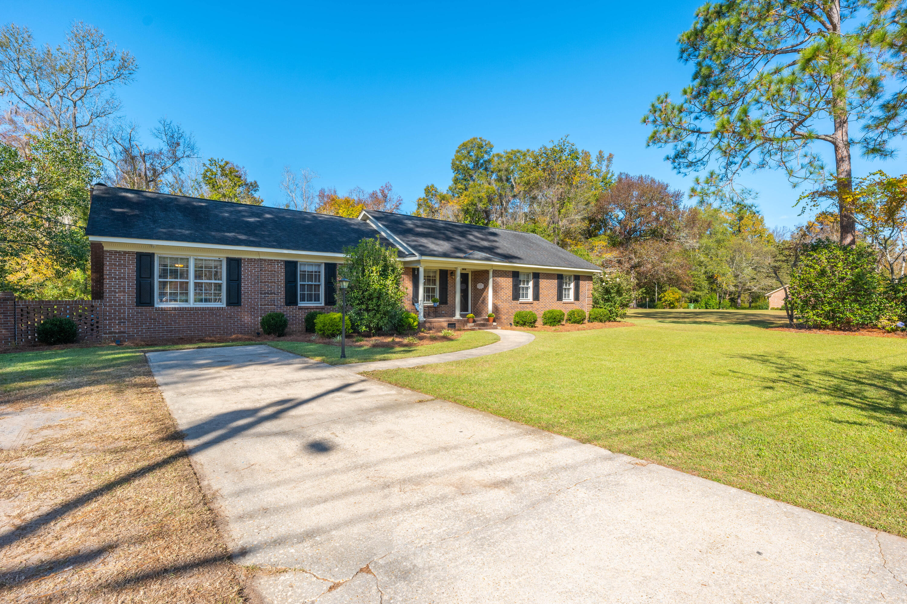 1301 County Rd S-45-185 Kingstree, SC 29556 - Photo 2 of 24 P1023654