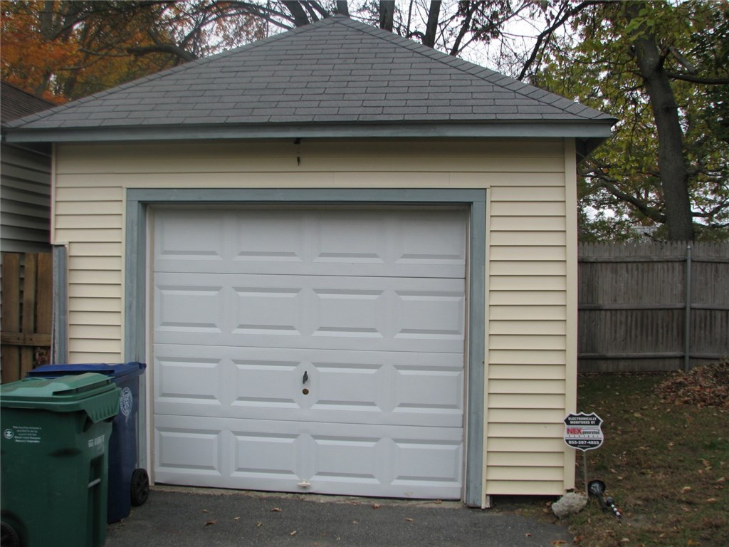 17 Elkland Road Warwick, RI 02886 - Photo 3 of 19 One car garage