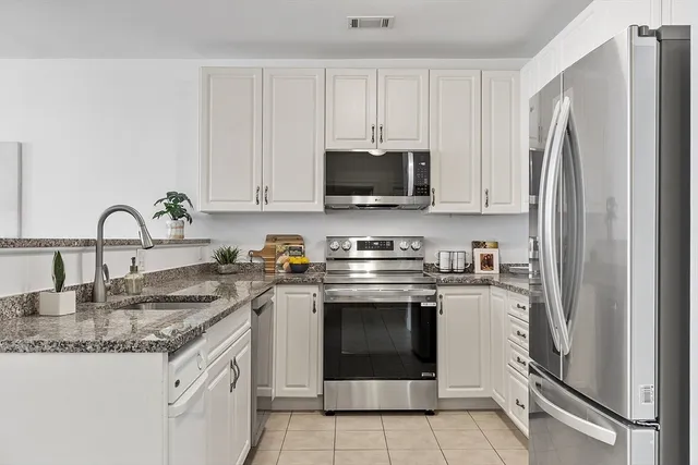 $439,500 | 3 Harvest Drive, Unit 106, North Andover, MA 01845