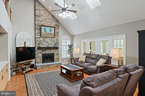 $1,475,000 | 9830 Faust Drive, Vienna, VA 22182