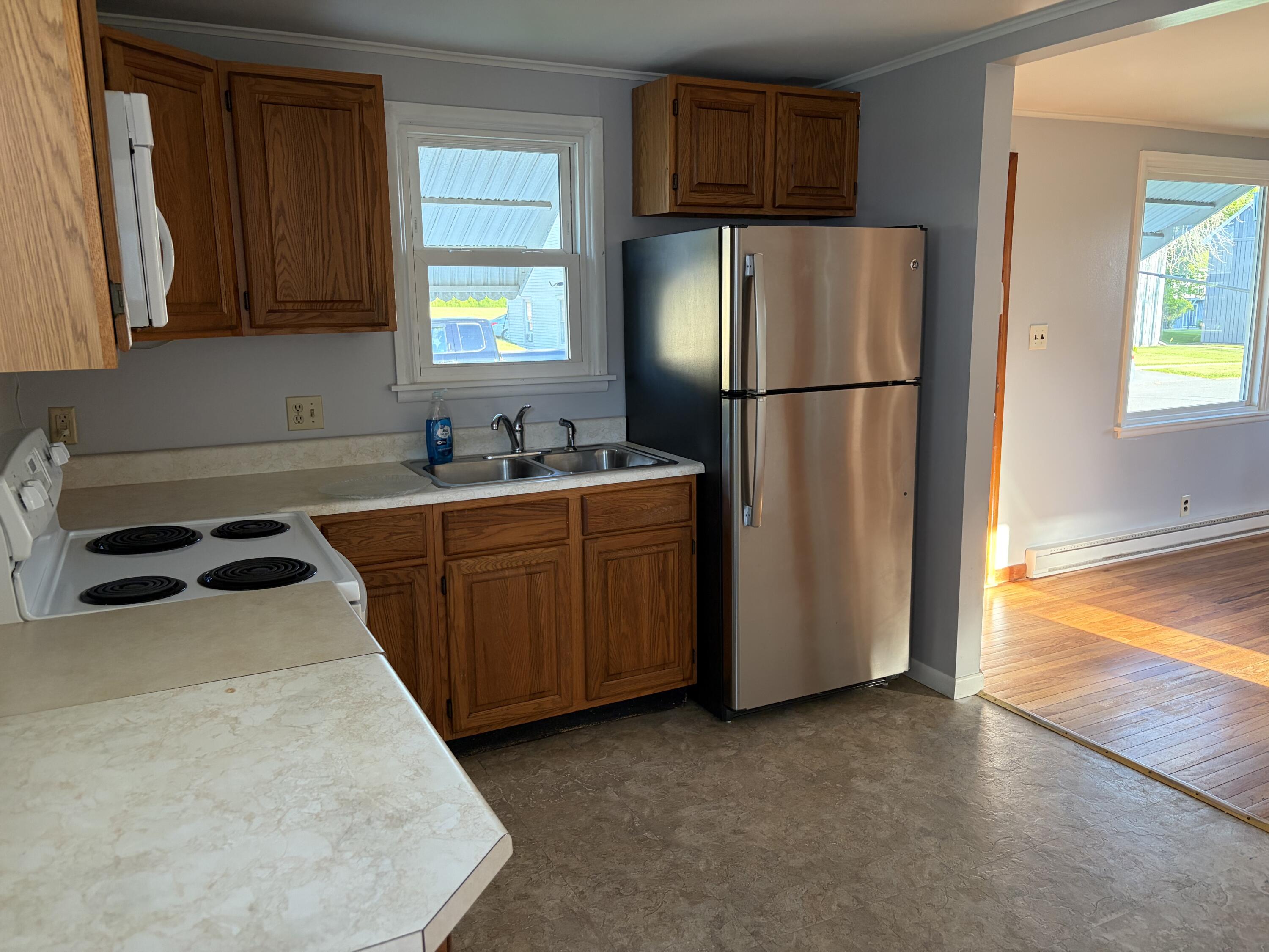 15 Standish Street Plattsburgh, NY 12901 - Photo 3 of 18
