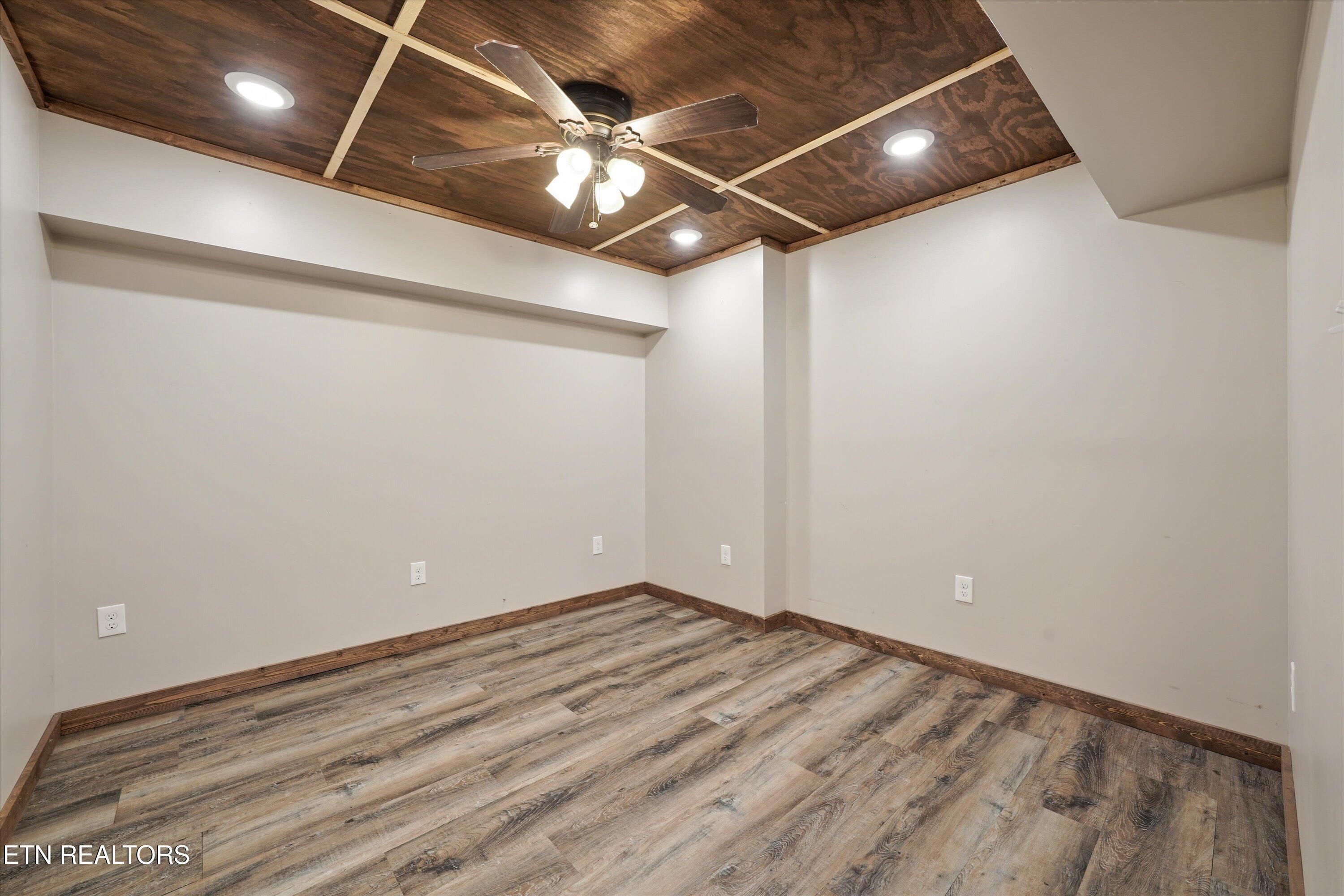 250 Ollis Road Oliver Springs, TN 37840 - Photo 34 of 47 Bonus Room