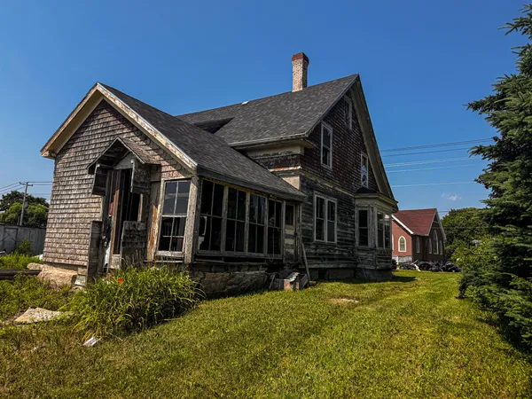$69,500 | 1236 Main Street, Harrington, ME 04643