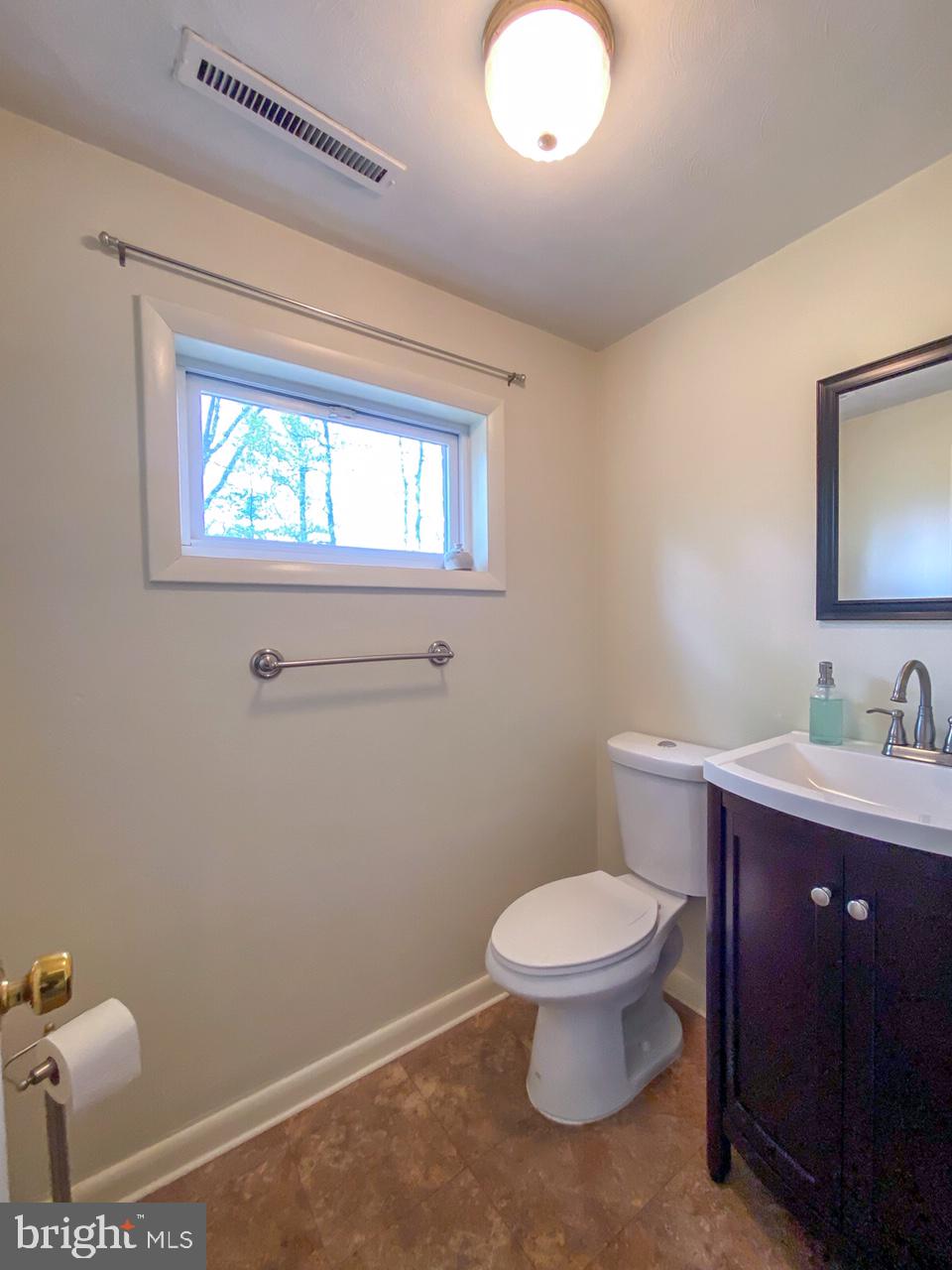 2710 Cambridge Road York, PA 17402 - Photo 24 of 27 Gallery Image 24